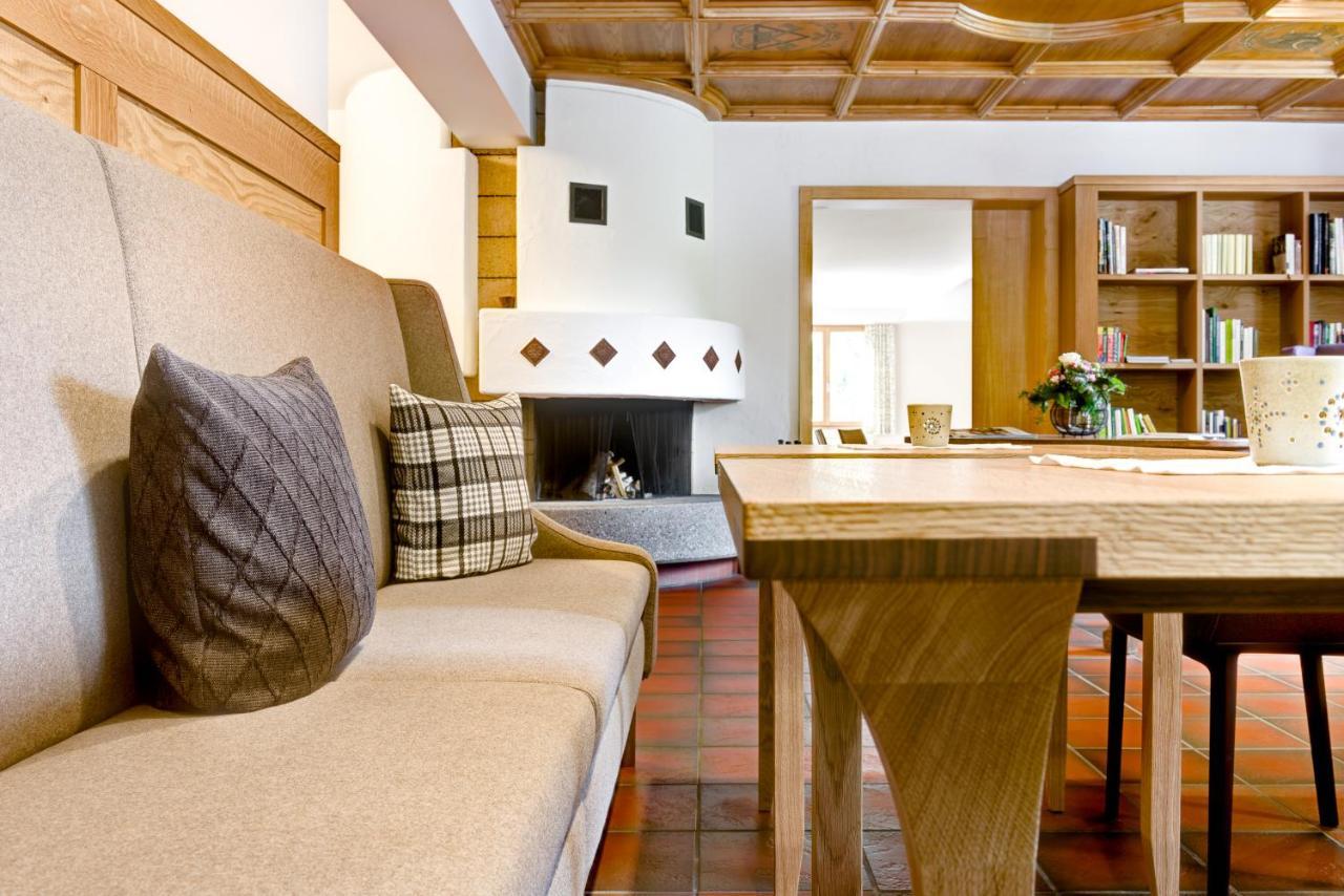 Hotel Gasthof Kreuz Sonntag Екстер'єр фото